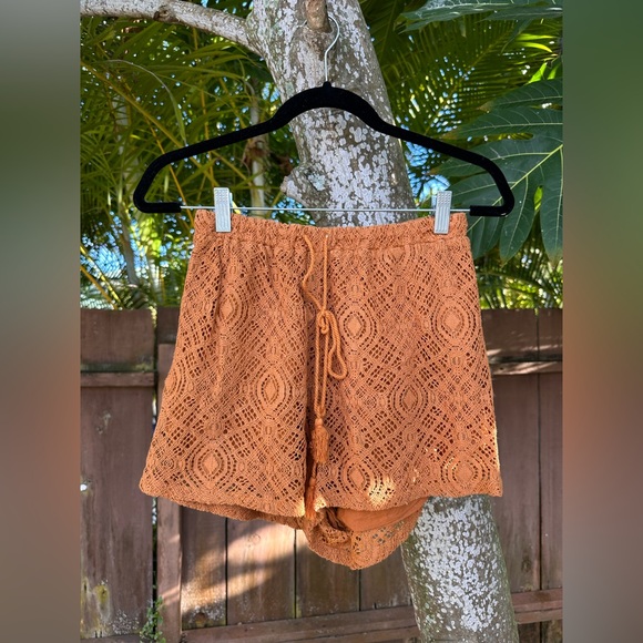 Lost + Wander Crochet Brown Short Size S - Picture 2 of 6
